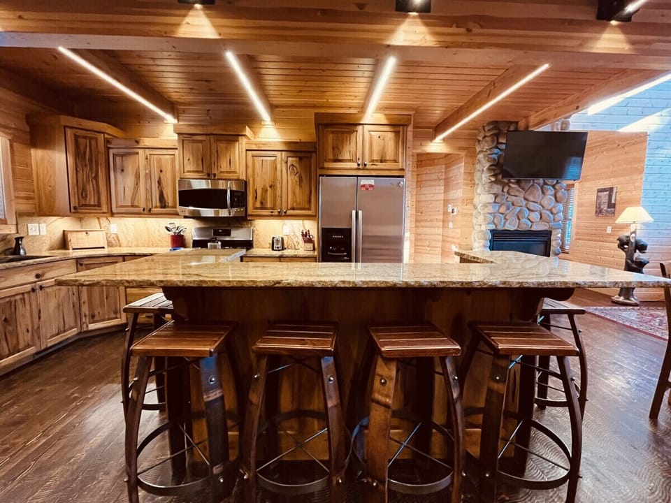 Kitchen- Located on Main Level
