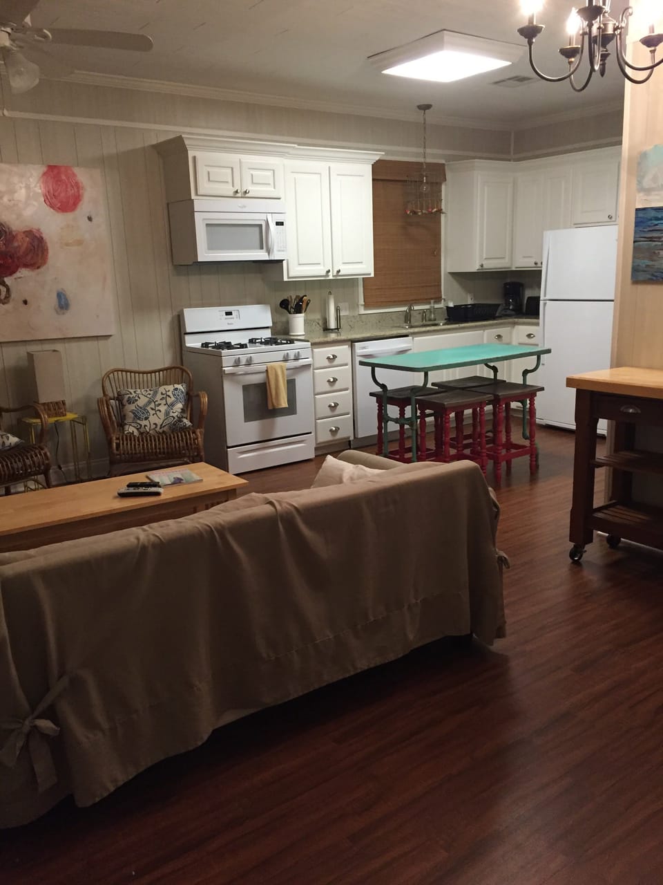 apartment kitchen/living