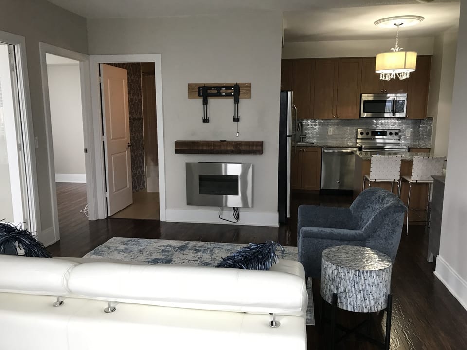 Comfortable settings, TV and fire place