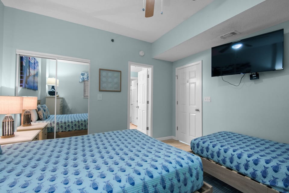Guest bedroom