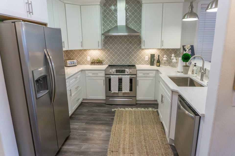New "Chefs Kitchen" in 2020, all new appliances, USB charging at bar.