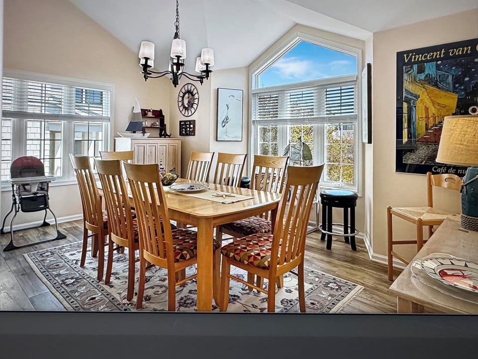 dining room (on 2nd floor)