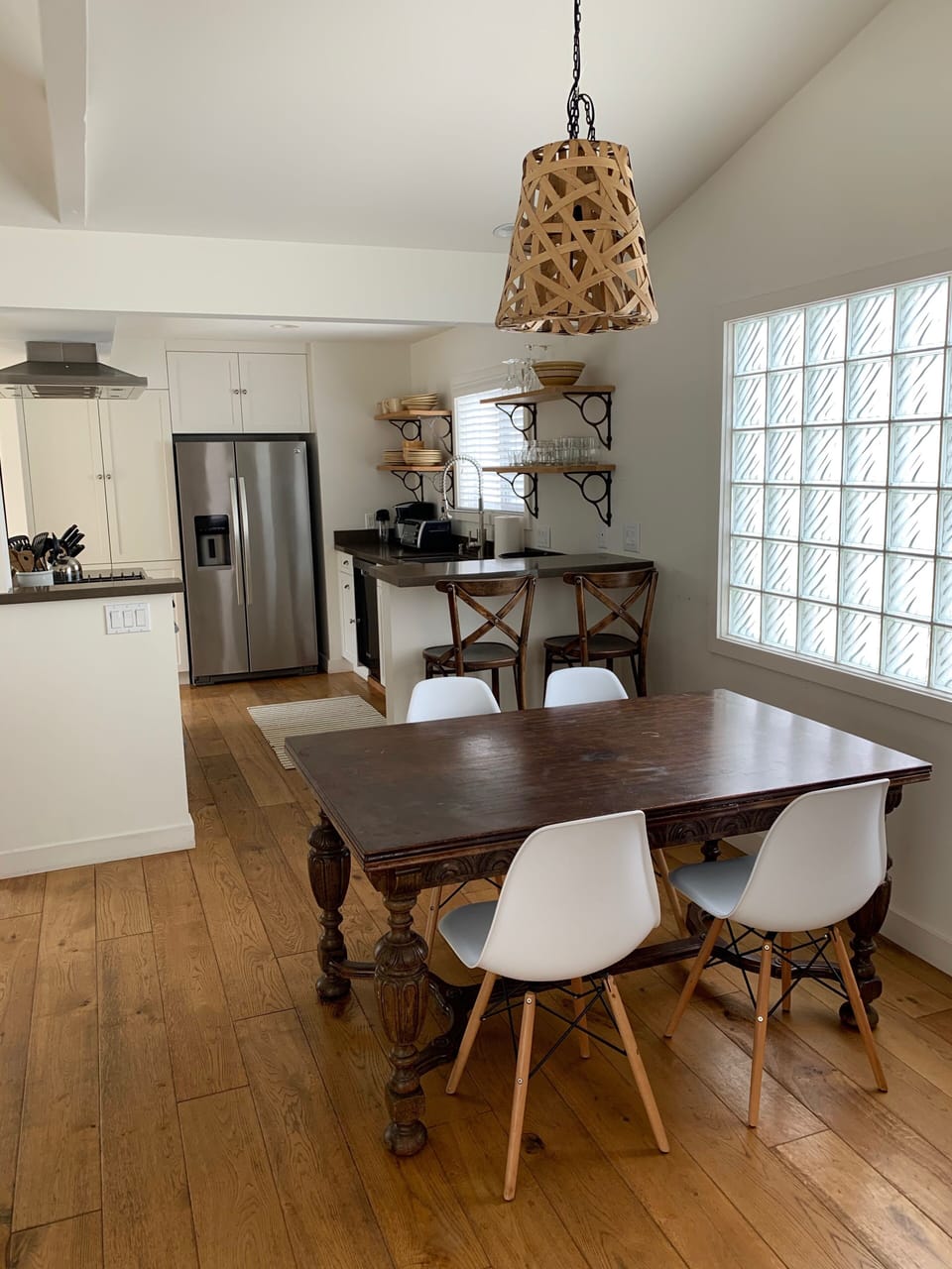 Dining Area 1