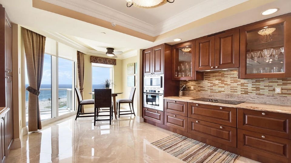 Kitchen and Breakfast Nook