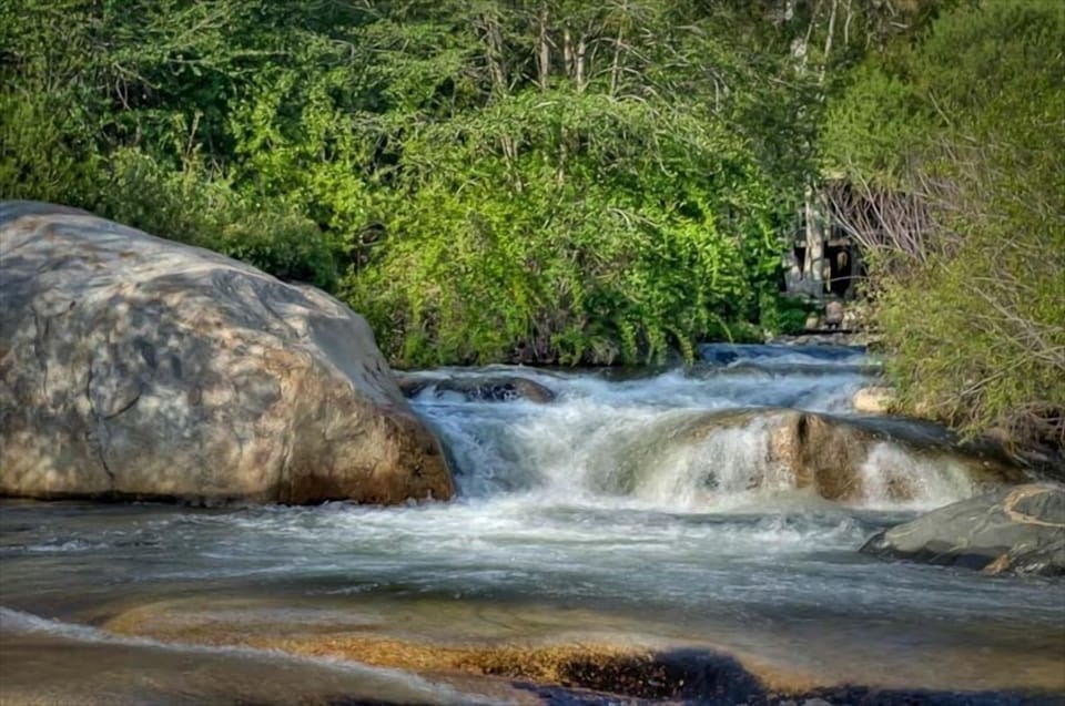 Romantic Riverfront Getaway