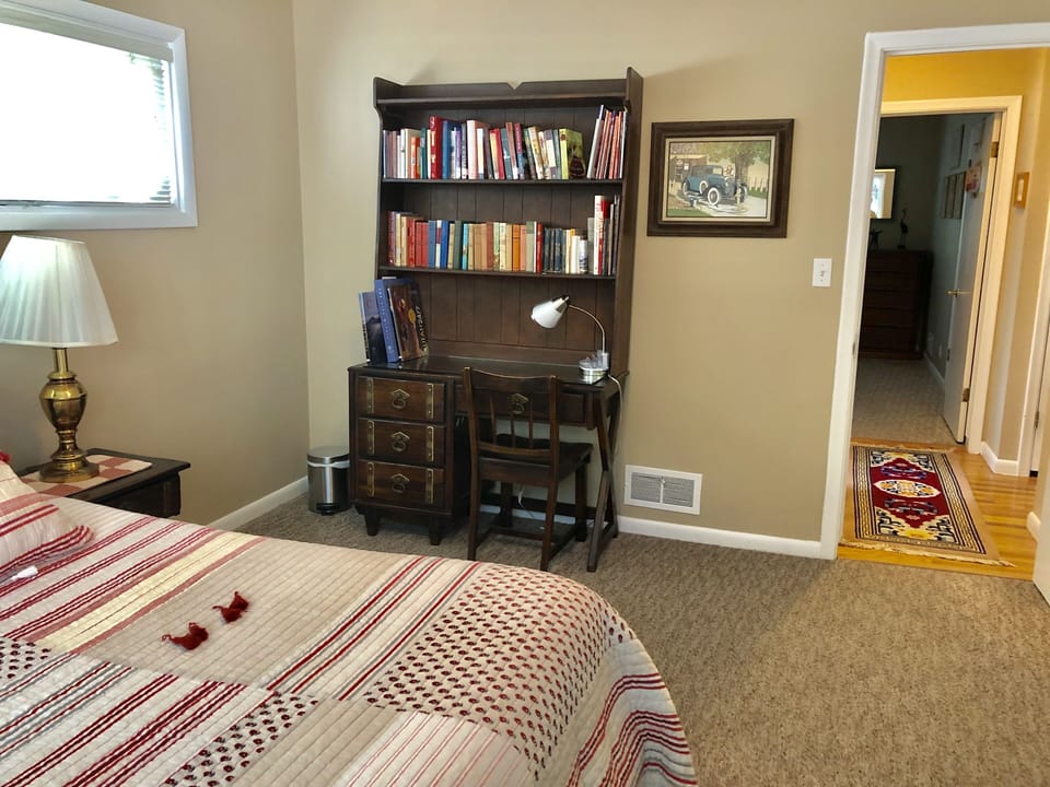 Desk and chair in front bedroom 