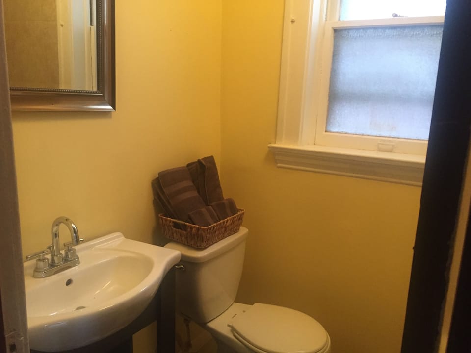 1st Floor Bathroom