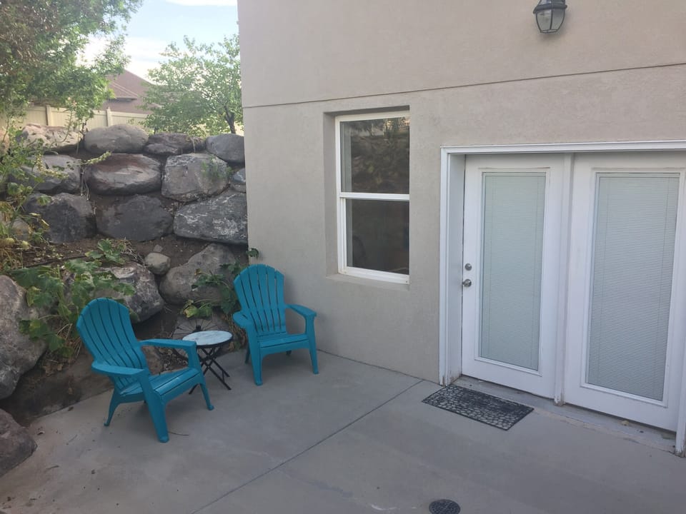 Private entrance and patio