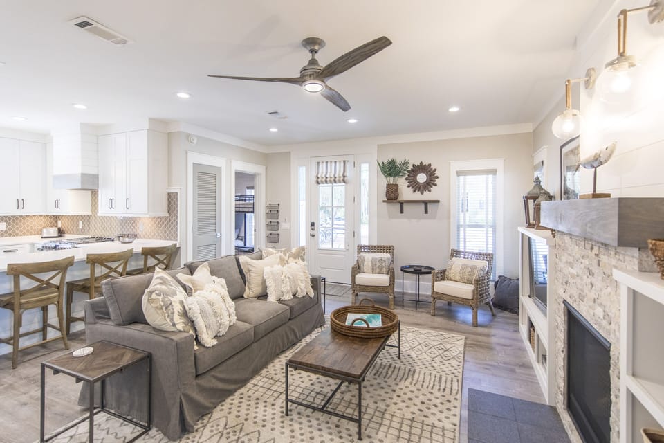 Wonderful open floor plan interior