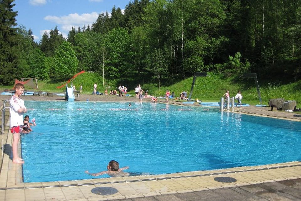 public pool closeby