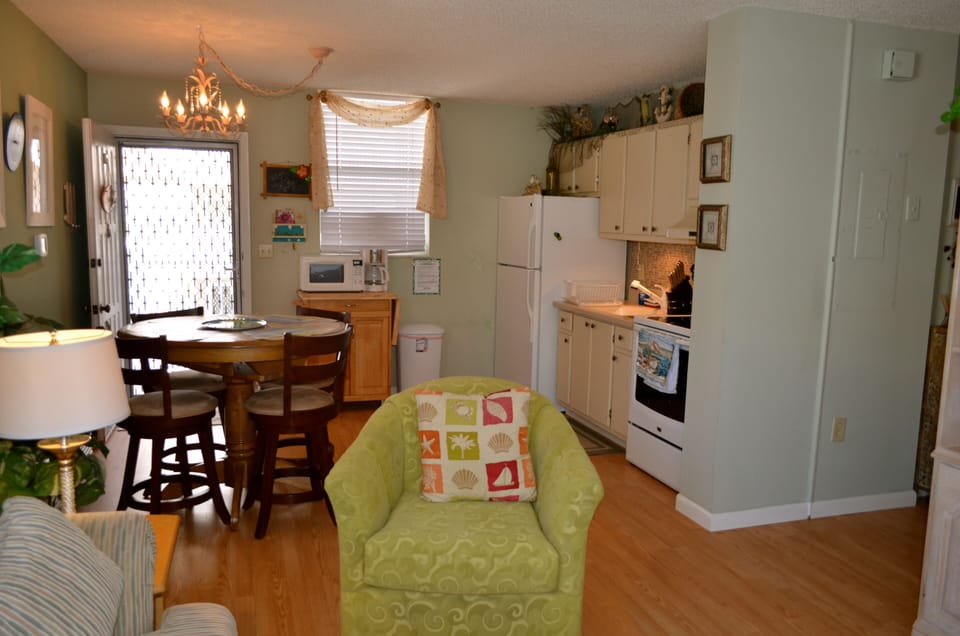 Super comfy swivel chairs!