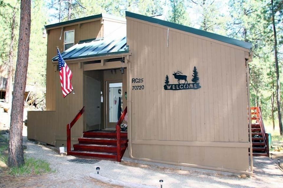 Welcome to Ridge Cabin 25