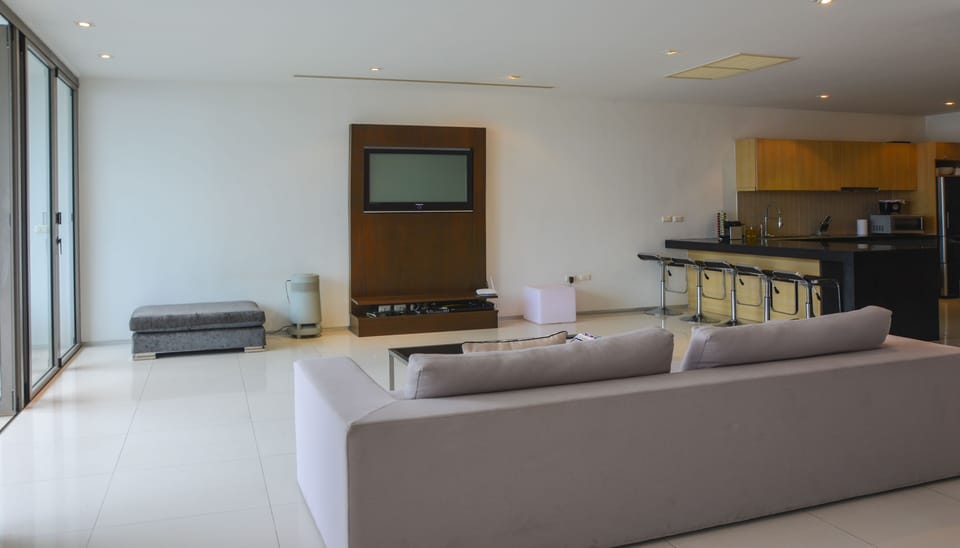 Villa 2 oceanfront pool villa