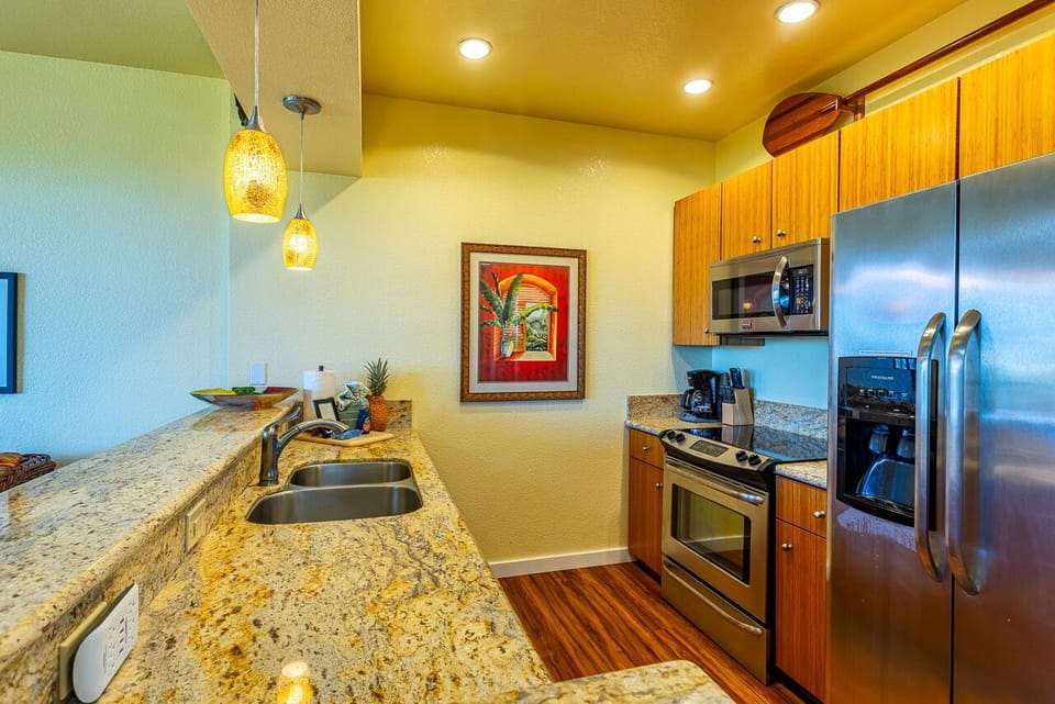 Full kitchen