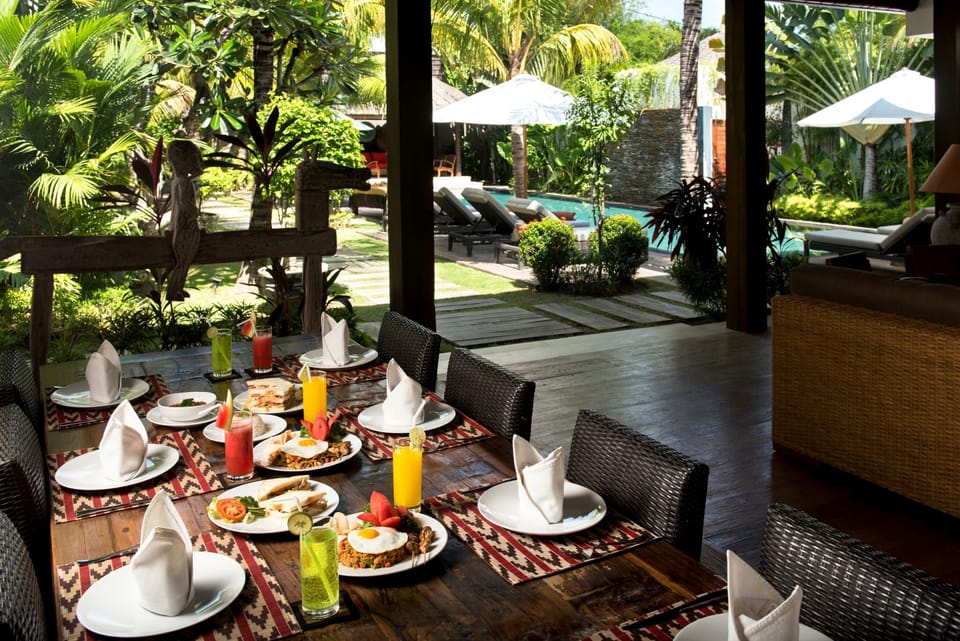 Luxurious &amp; Elegant 6 BR Villa, Semiyak