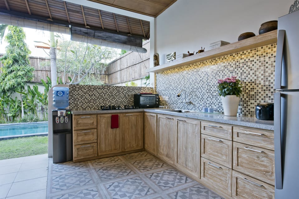 15.Kitchen area
