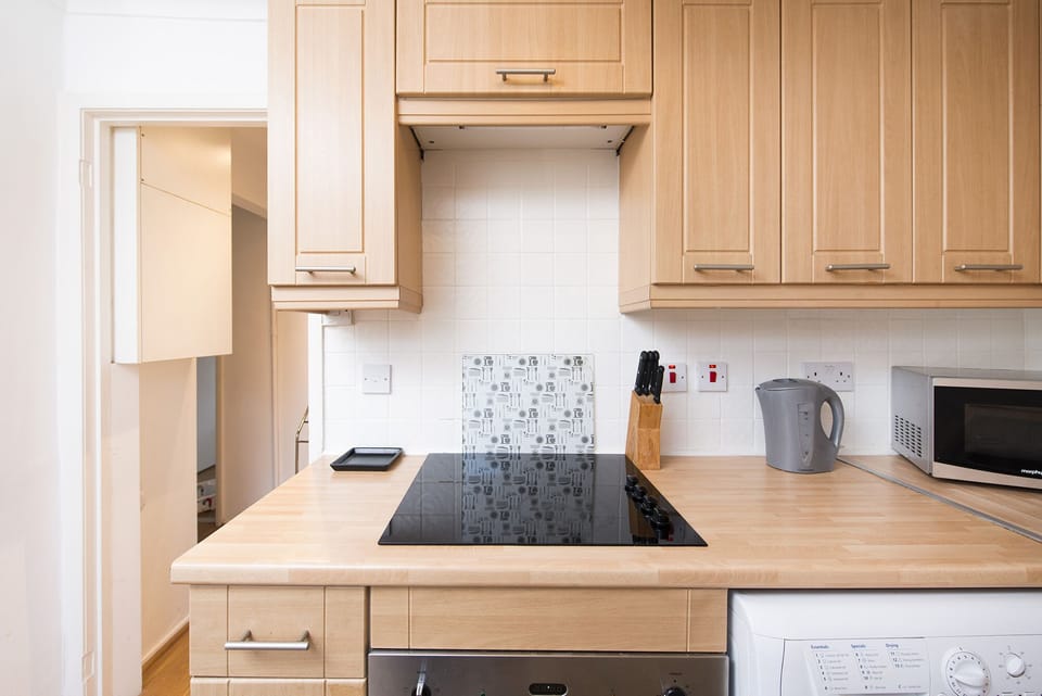 Tea, coffee, milk and pantry essentials supplied