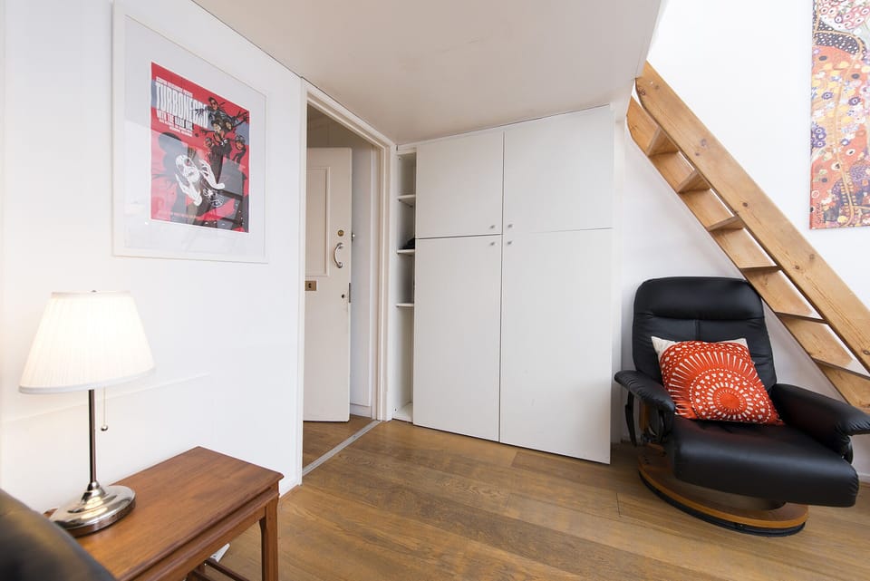 Plenty of stoage cupboards
