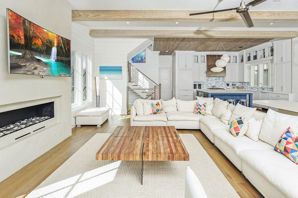 Riders in the Sun - Seagrove Beach - Second Floor - Living Area