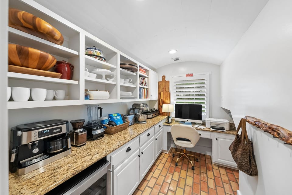 Butler Pantry