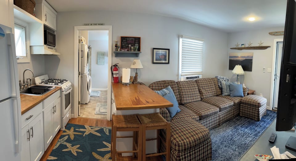 Kitchen / Living room