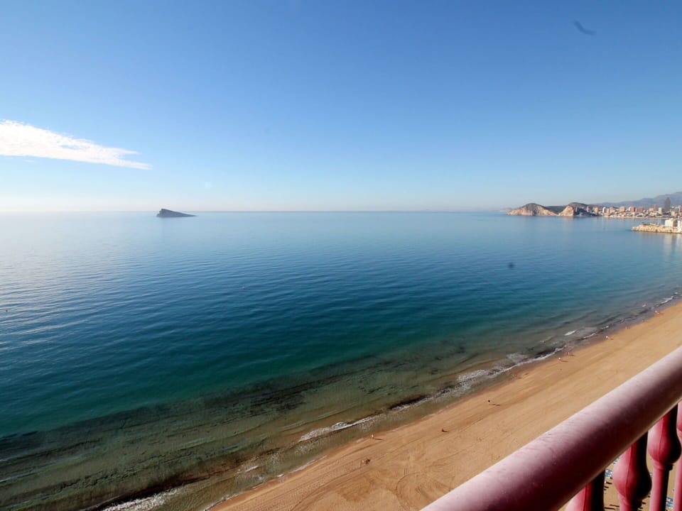 Body Of Water, Sky, Sea, Horizon, Coast, Ocean, Beach, Shore, Coastal And Oceanic Landforms, Vacation