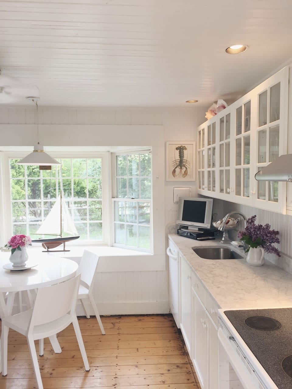 Side view of updated kitchen
