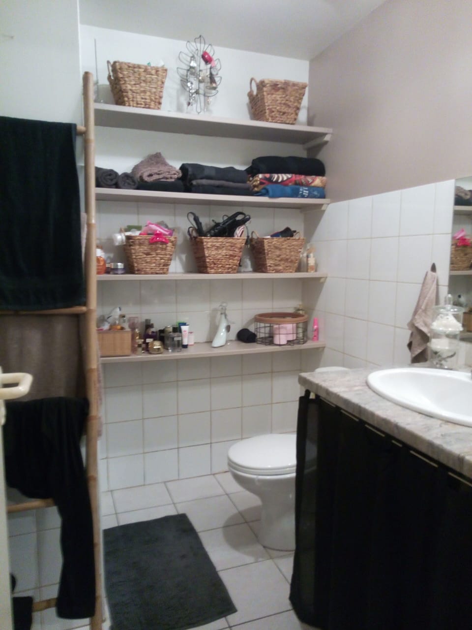 Charming and cozy apartment downtown close to amenities without a car Apartment in Occitanie
