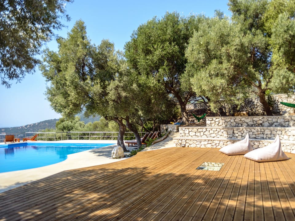 detail view of the deck and the infinity pool
