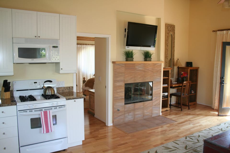 Up to date HDTV and gas fireplace to set the mood
