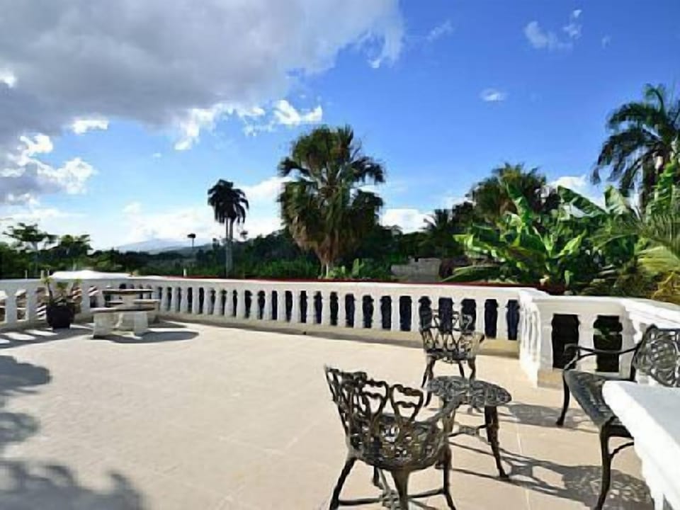 The patio Espanlol at the back of the Guest House.