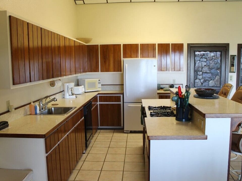 This is the main kitchen and is well-equipped for full meals and entertaining.