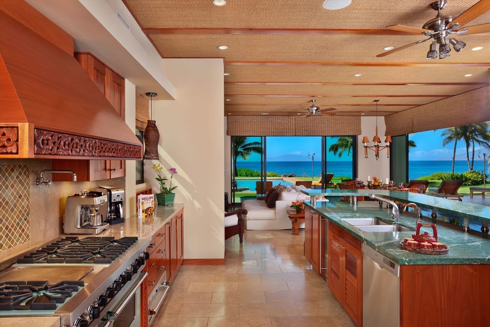 Wailea Sunset Estate - Fully Equipped Kitchen with Large Gas Range