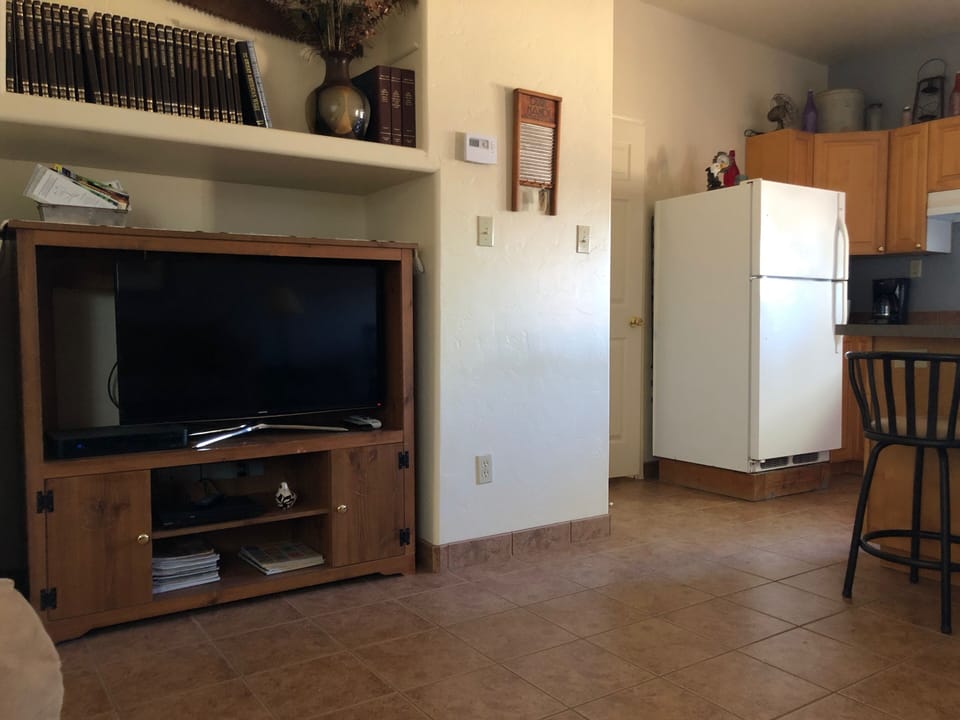 Flat screen DH smart TV