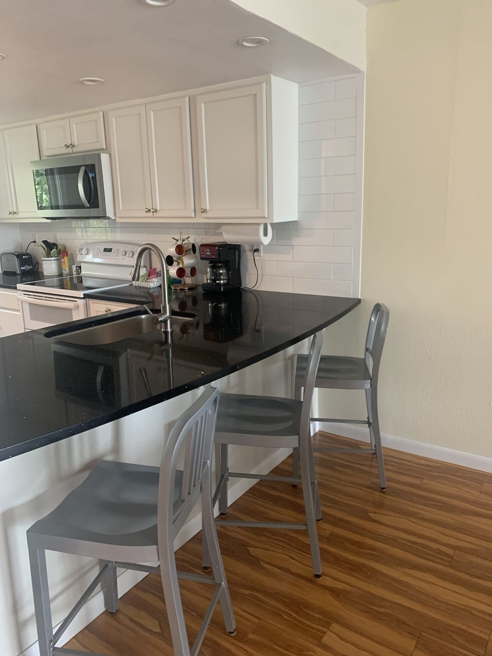 Breakfast bar