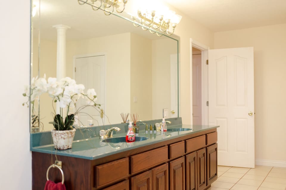 Bathroom in Carroll Suite
