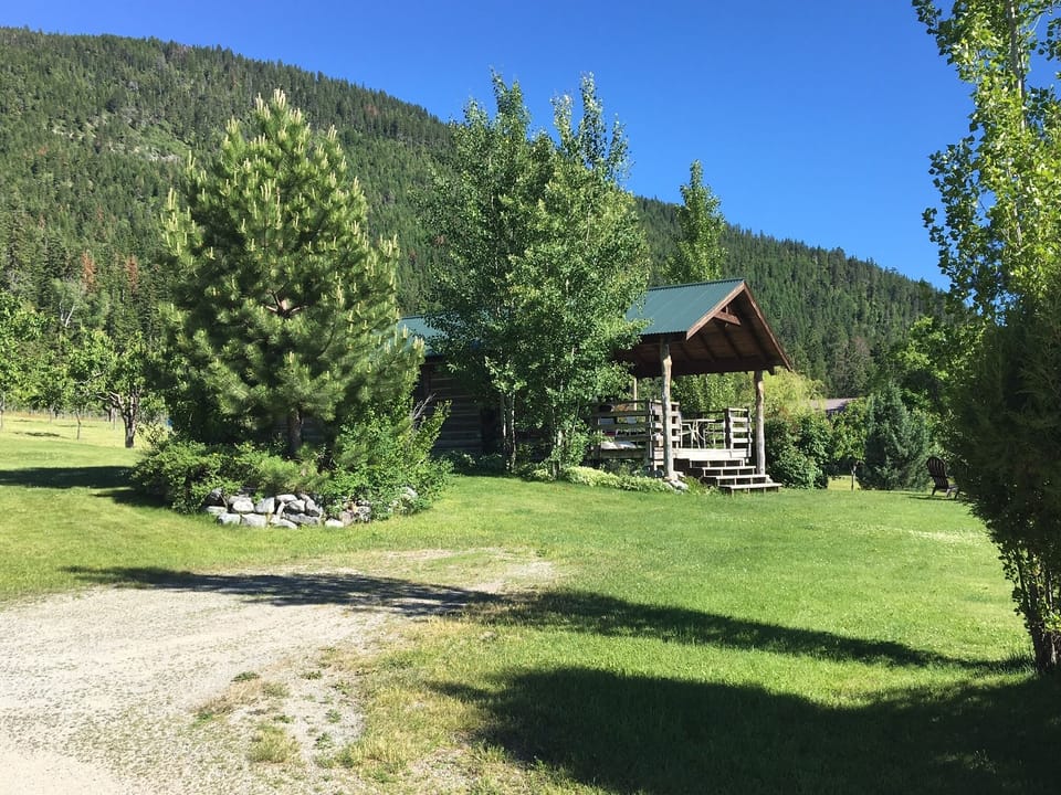 CABIN ENTRANCE PARKING