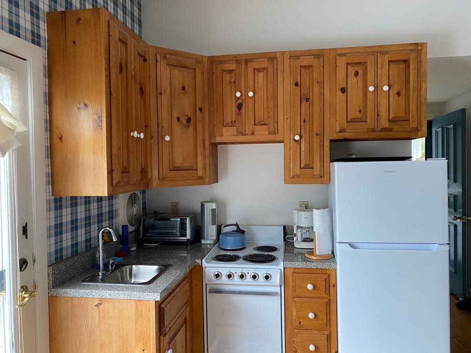 Cottage kitchen