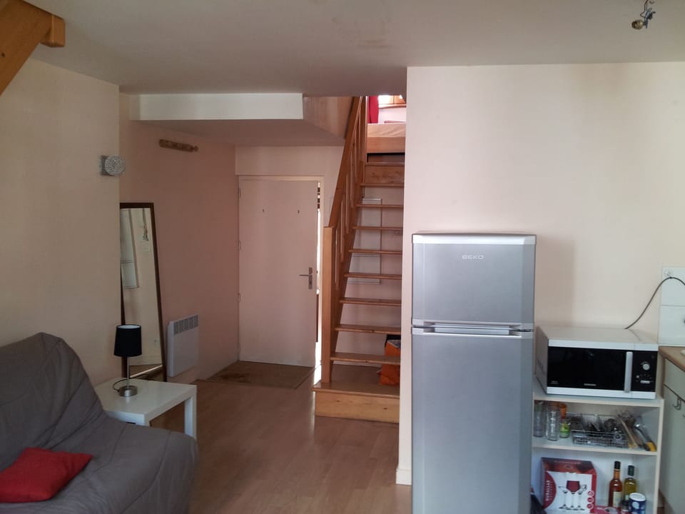 second floor, 48 sq.m apart. (2 bedrooms) for 4-6 people