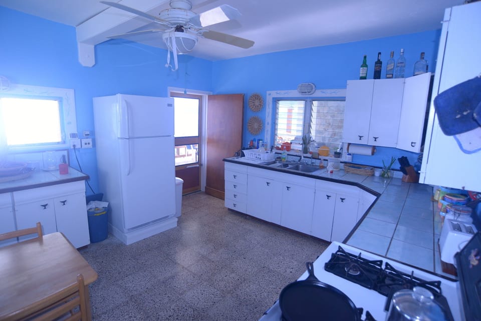 Full Kitchen - Quart-A-Nancy Point