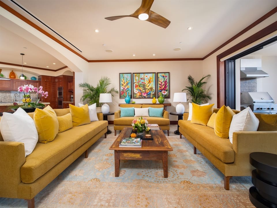 Spacious Great Room Gourmet Kitchen Indoor Dining Table Ocean View Living Room