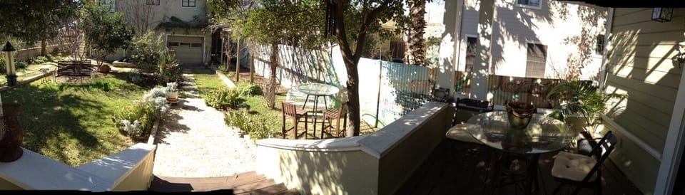 Have coffee on the deck (adjacent to kitchen) and enjoy the beautiful garden.