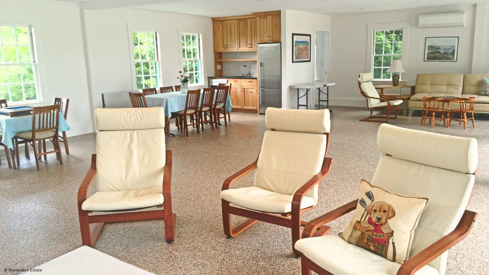 Socialize, dine, play games &/or watch TV in the Event Center.