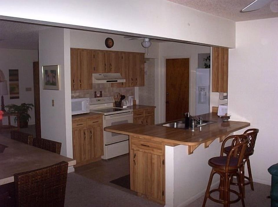 Countertop seating