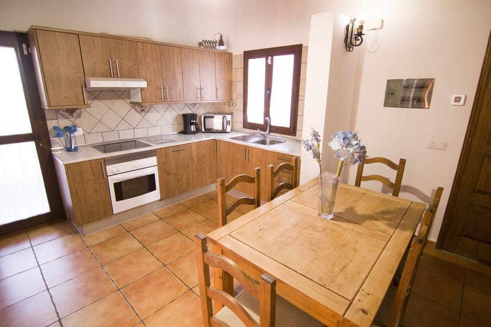 Full equipped kitchen  and dinningroom