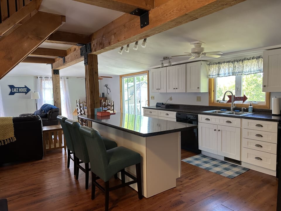 Kitchen fully equipped 
