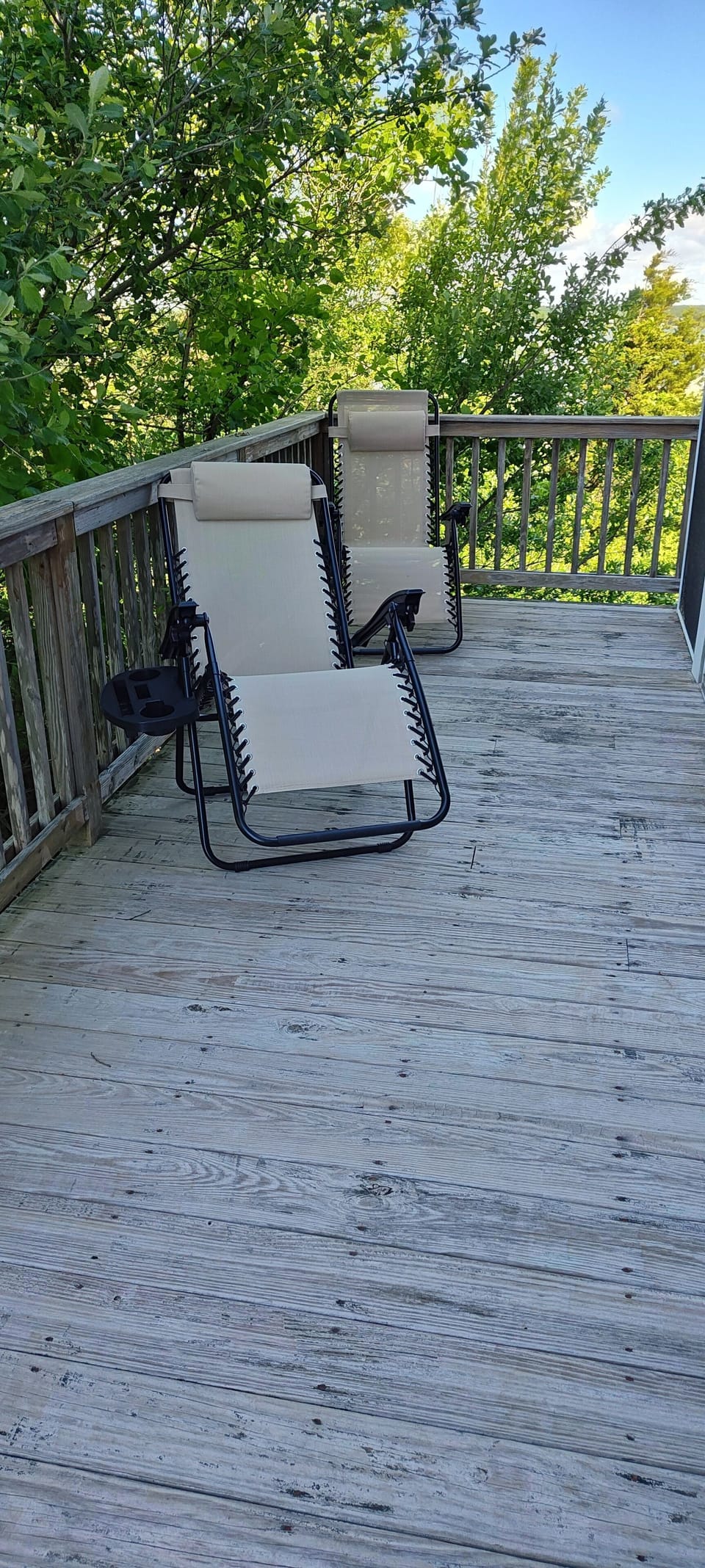 Side Deck Zero Gravity Lounge Chairs