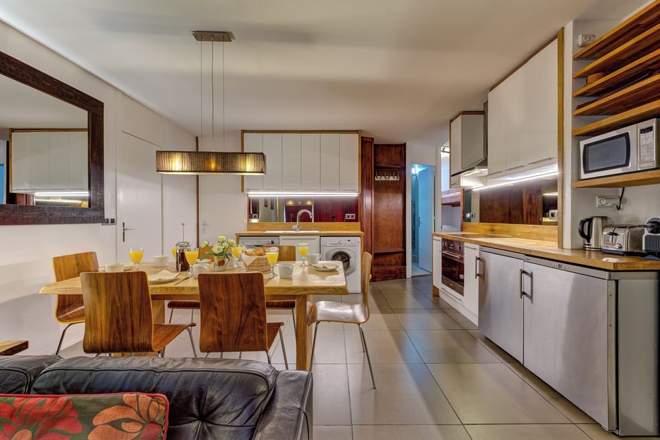 Dining area and kitchen 