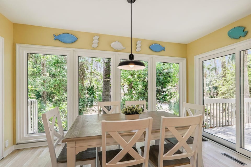 Dining Area with Seating for Six at 7 Laughing Gull