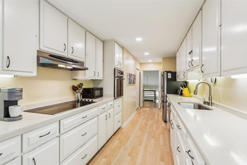 Kitchen at 7 Laughing Gull
